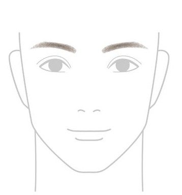細めの濃い眉毛