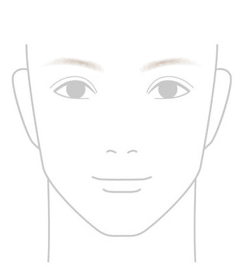 細めの薄い眉毛